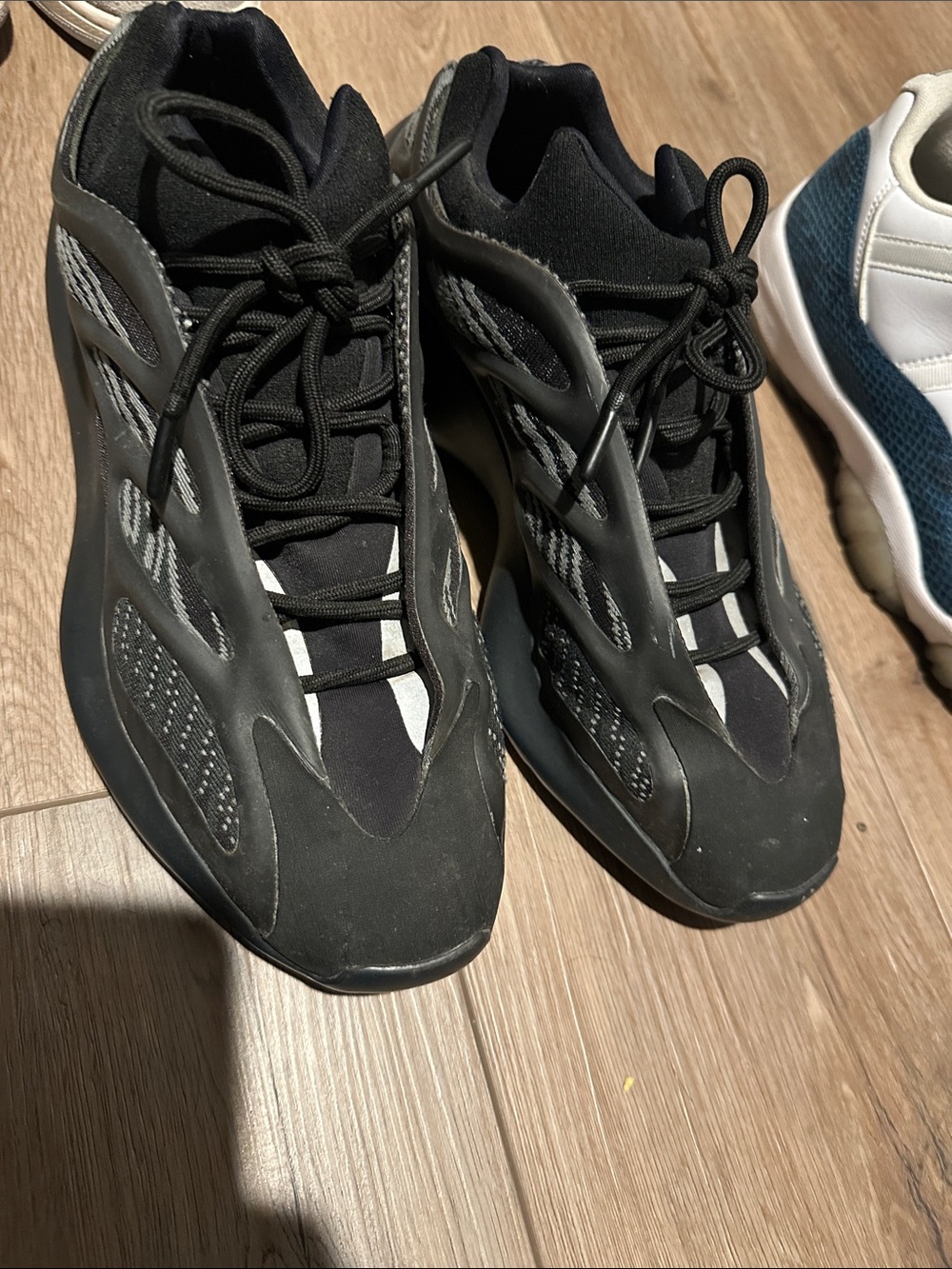 Yezzy adidas Men's Black Athletic Lifestyle Sneakers